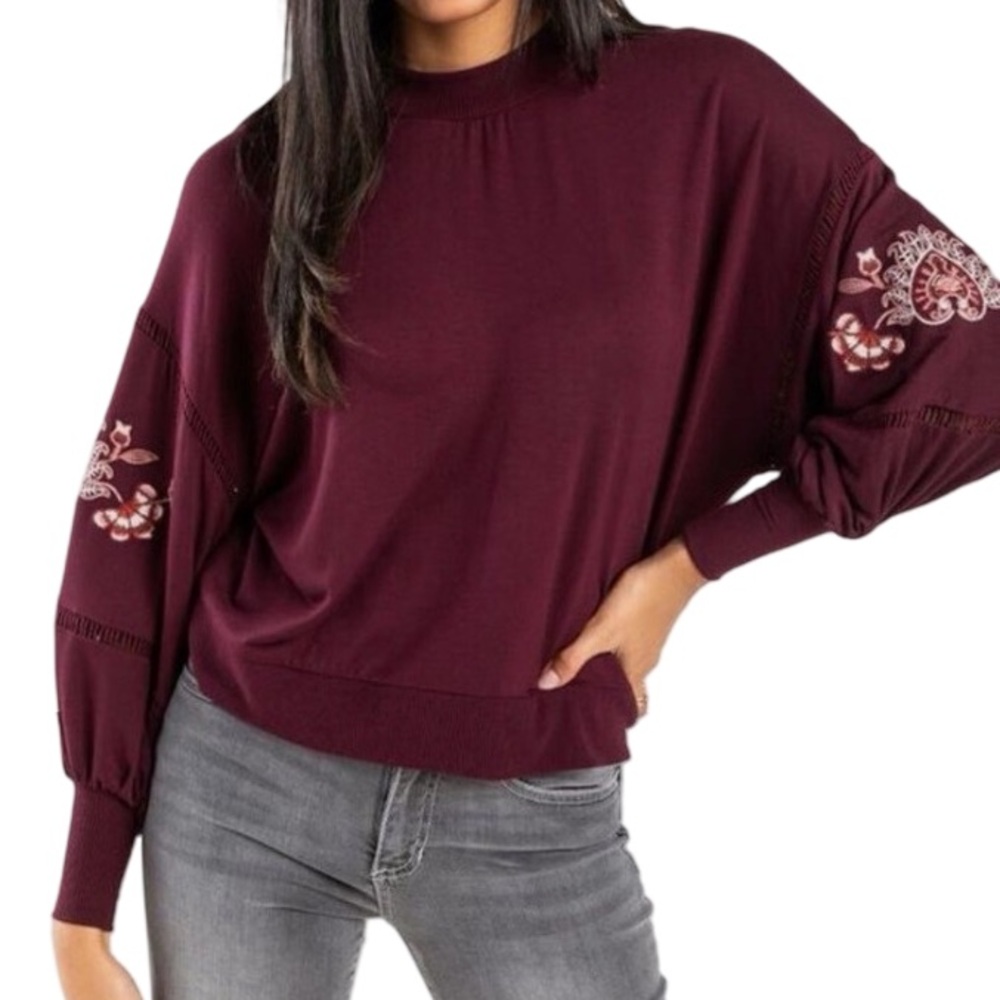 Mi Ami Floral Embroidered Sleeve Top